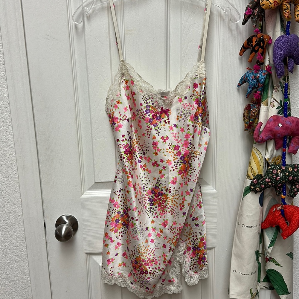 COPY - Victoria’s Secret bright  Floral Nightgown size small vintage